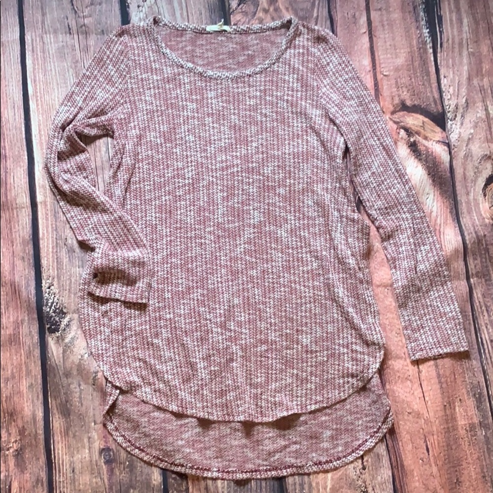 Pink/white sweater